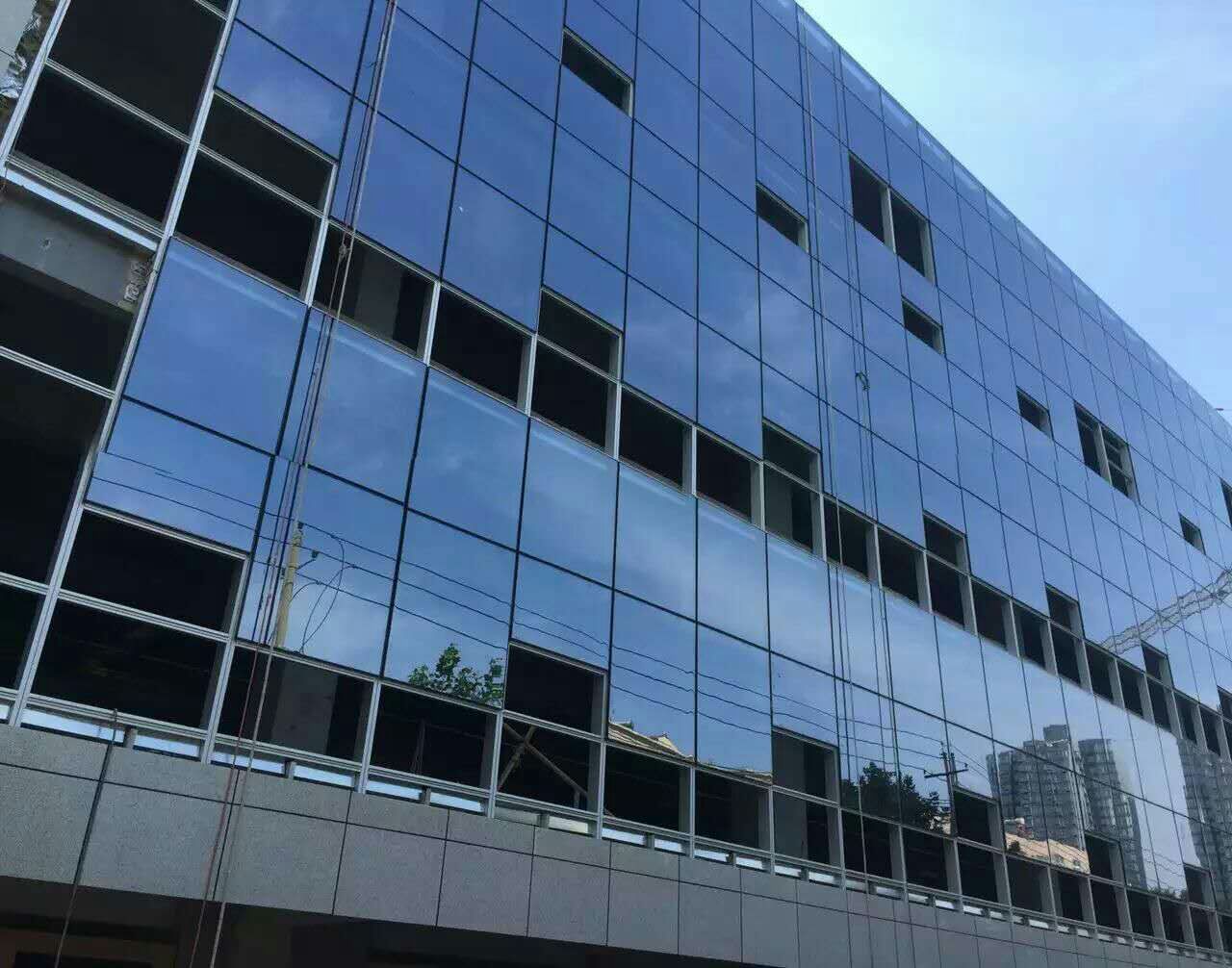 澄縣廣場和錦達(dá)玻璃幕墻廠家合作很誠信 澄縣廣場和錦達(dá)玻璃幕墻廠家合作很誠信